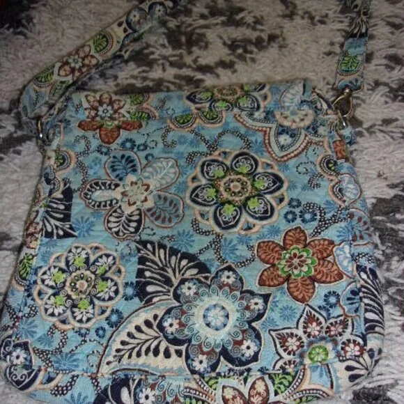 Vera Bradley crossbody purse - Picture 3 of 4